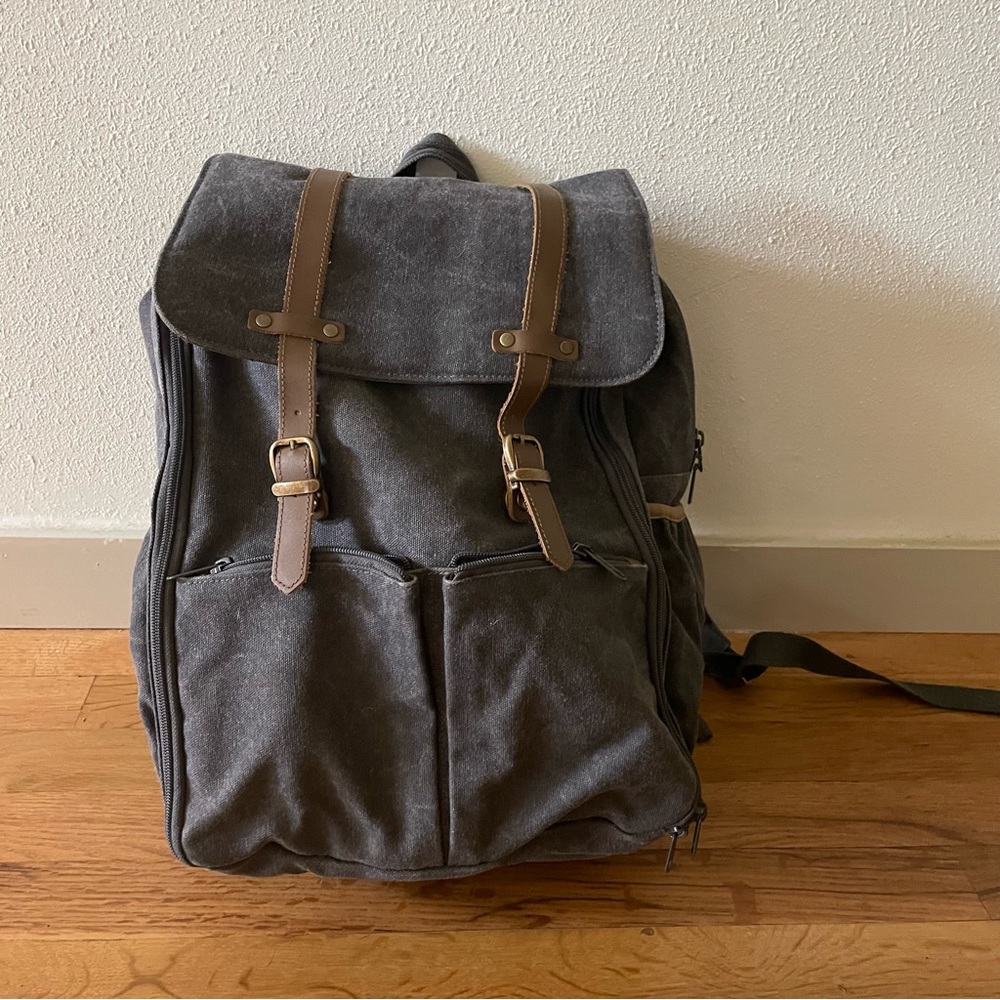 GUC Oliday Diaper Bag